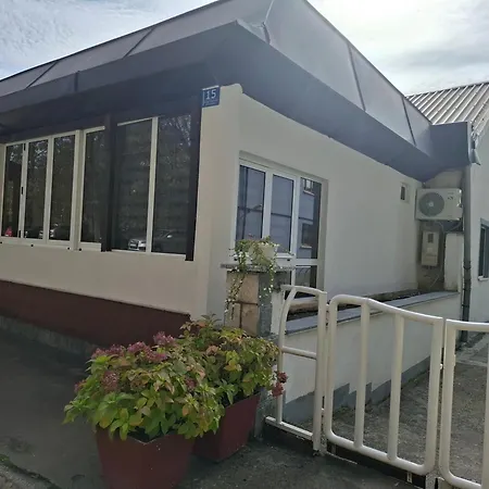 アパート Mole リヴノ